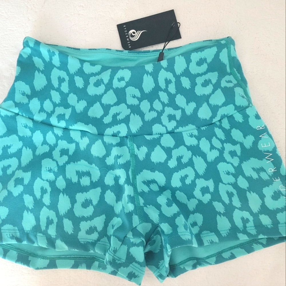 Ryderwear scrunch bum shorts